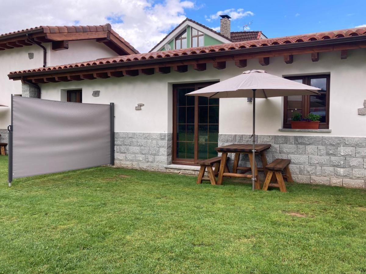 Onís Apartamentos La Presa El Molin מראה חיצוני תמונה