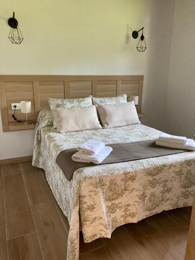 Onís Apartamentos La Presa El Molin מראה חיצוני תמונה